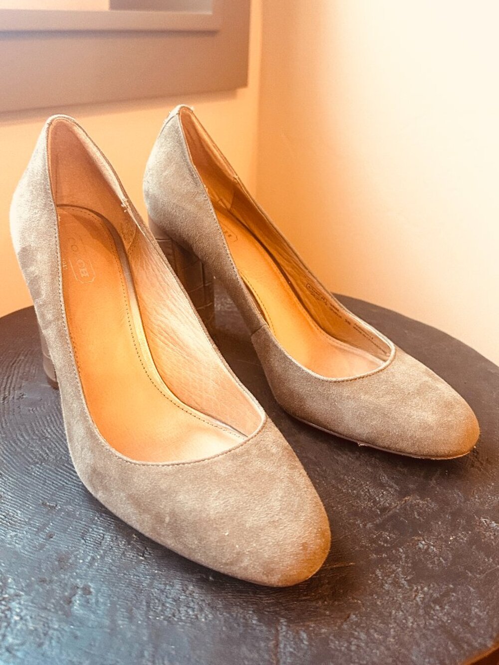 COACH BROWN SUEDE HEEL SIZE 9
